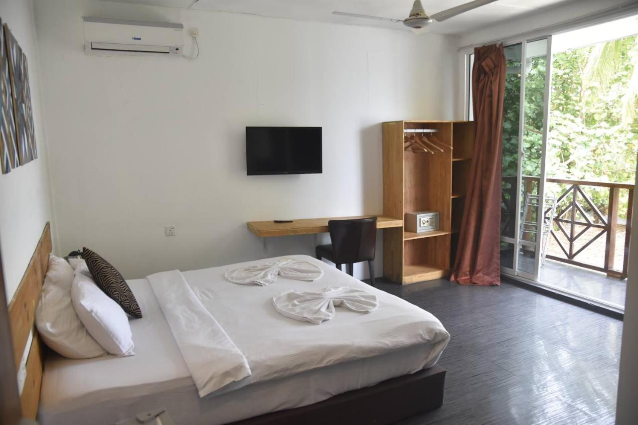 Seven Corals Hotel Maafushi Exterior foto